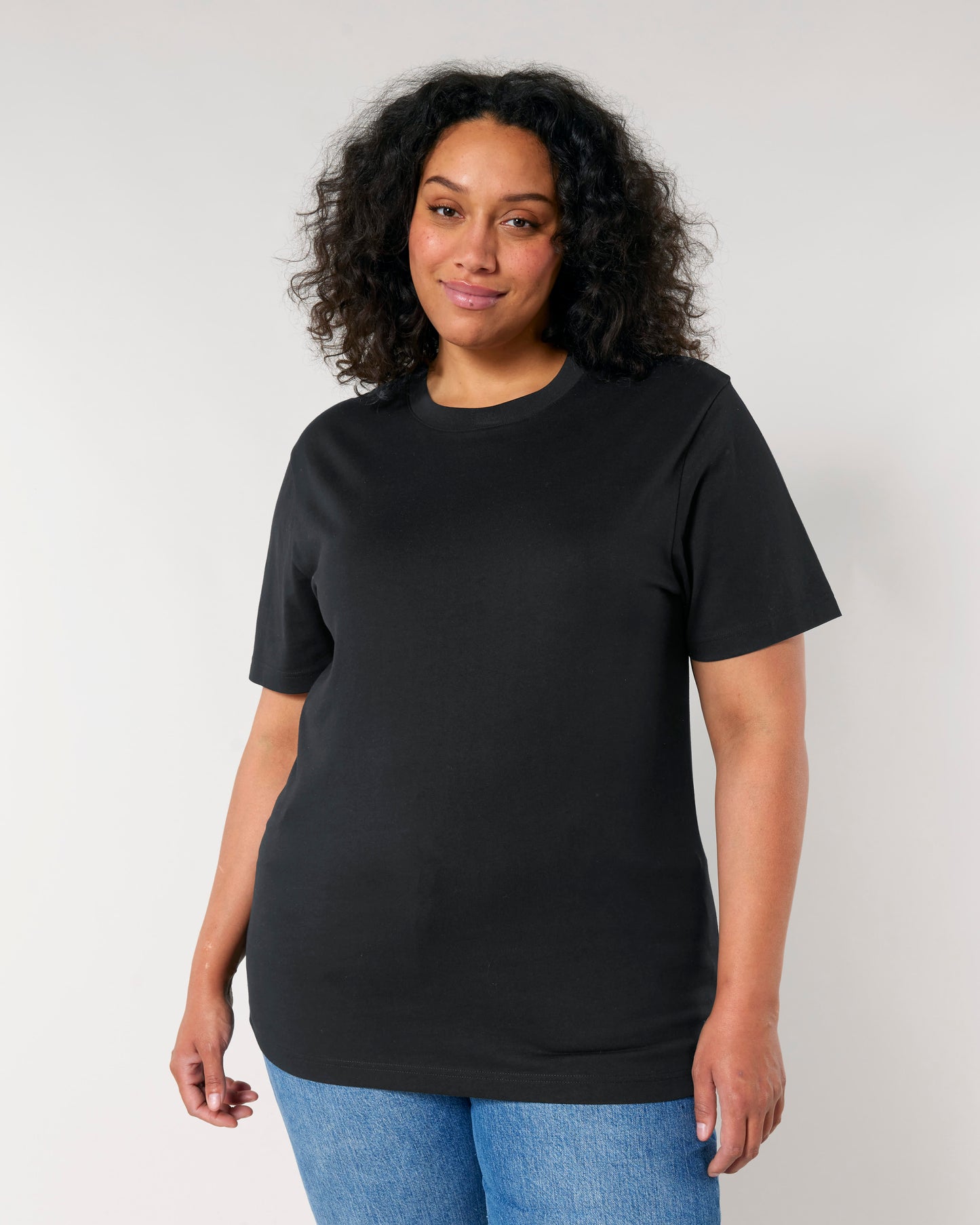T-SHIRT - ZWART