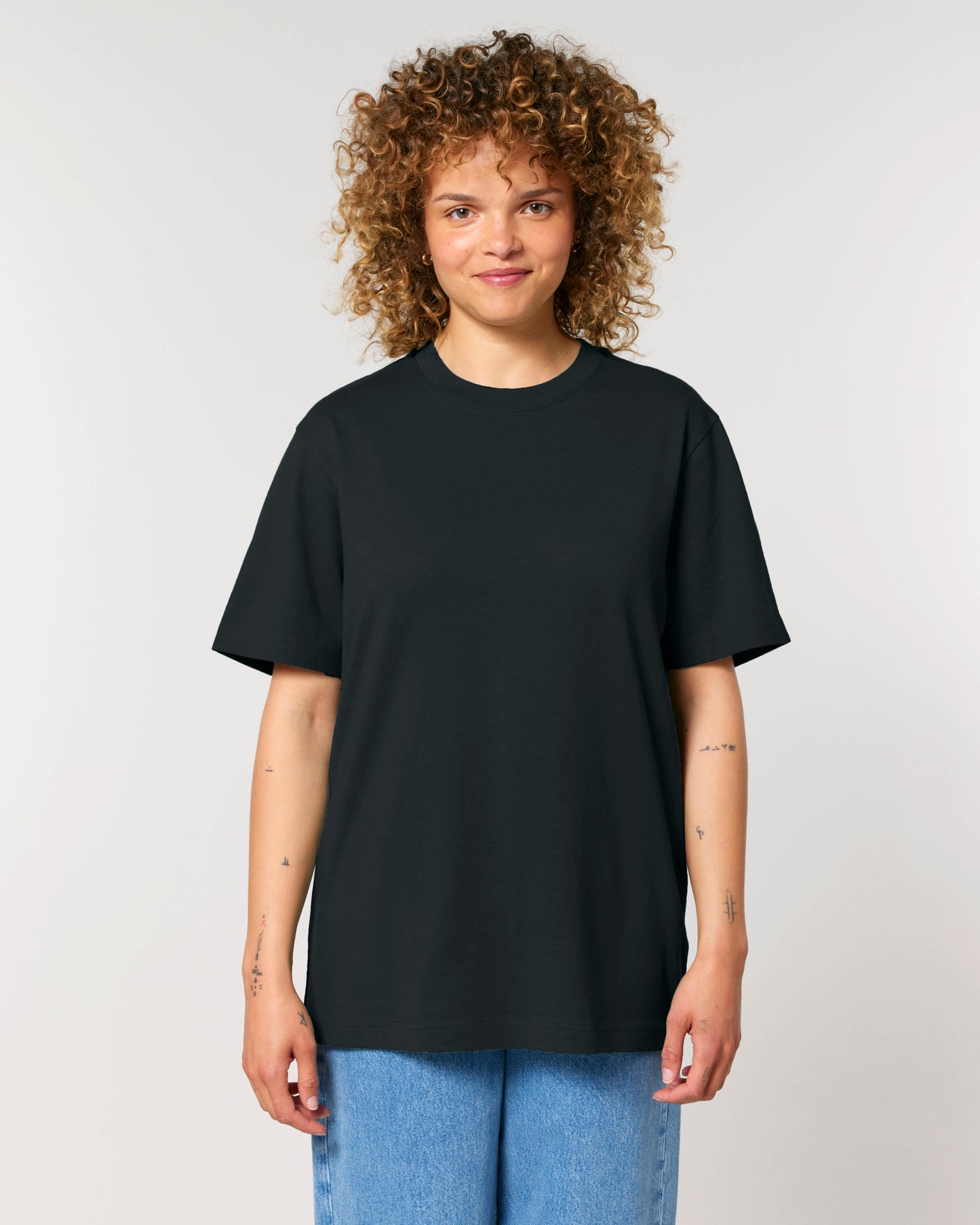 T-SHIRT - ZWART