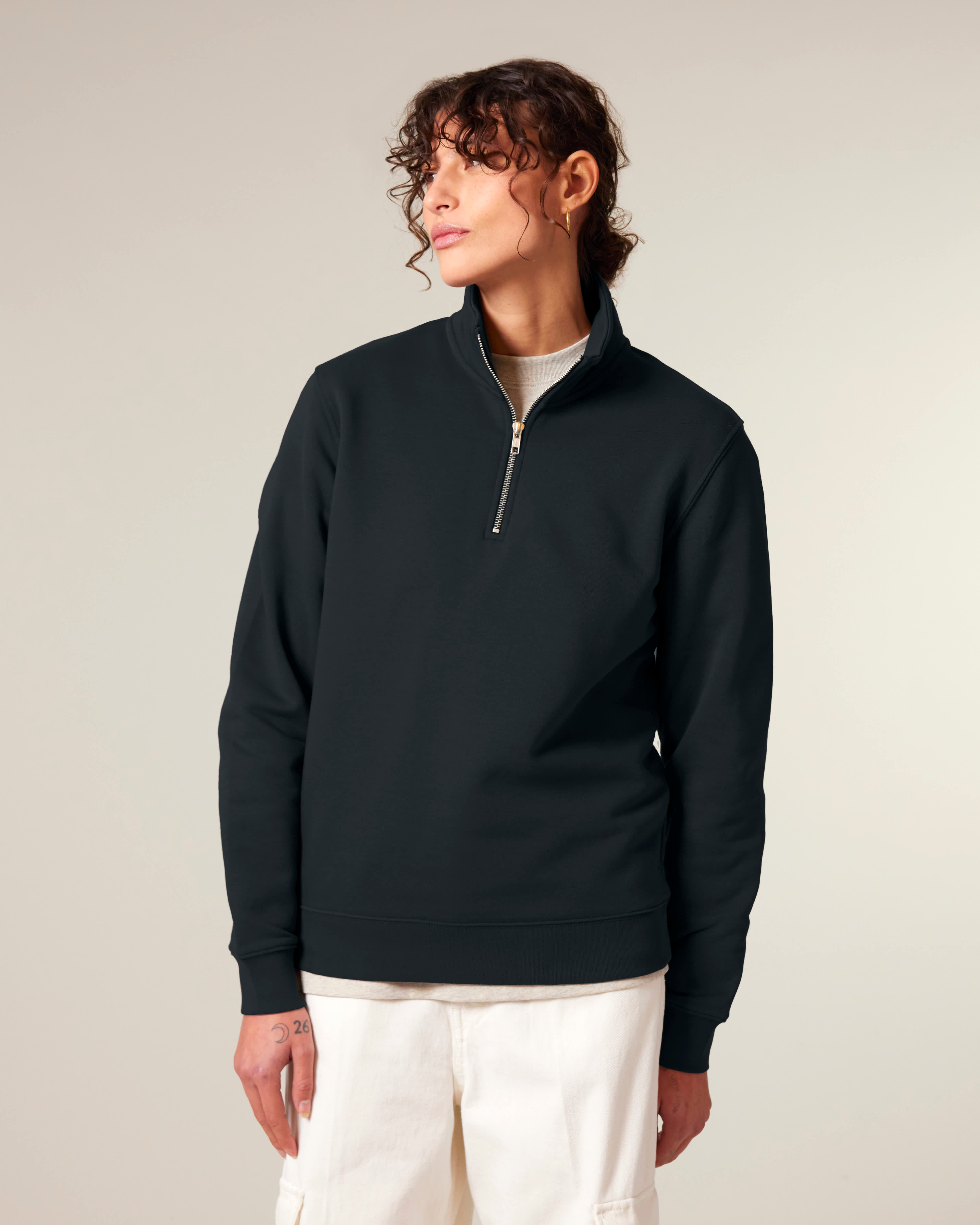 ZIP SWEATER - ZWART