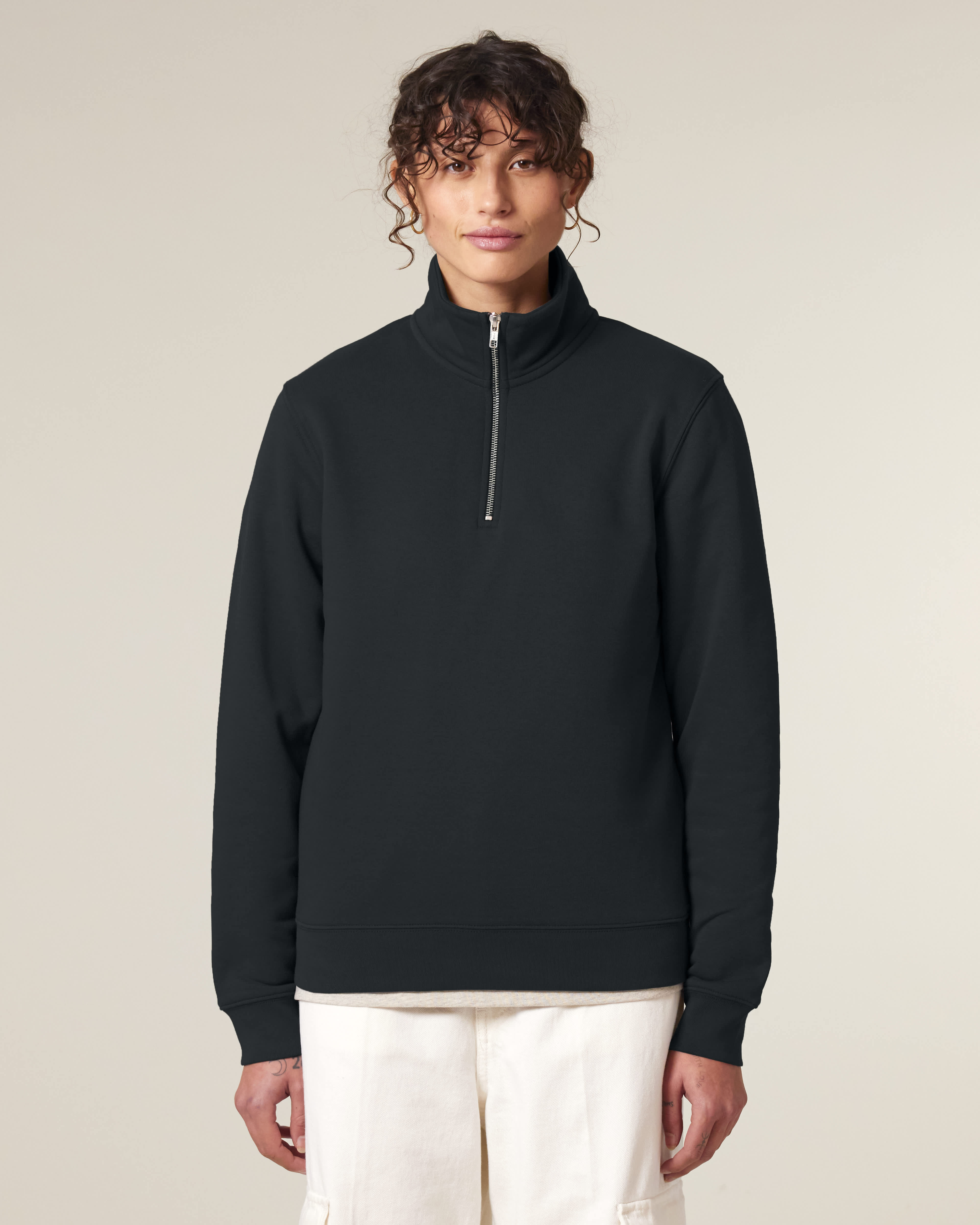 ZIP SWEATER - ZWART