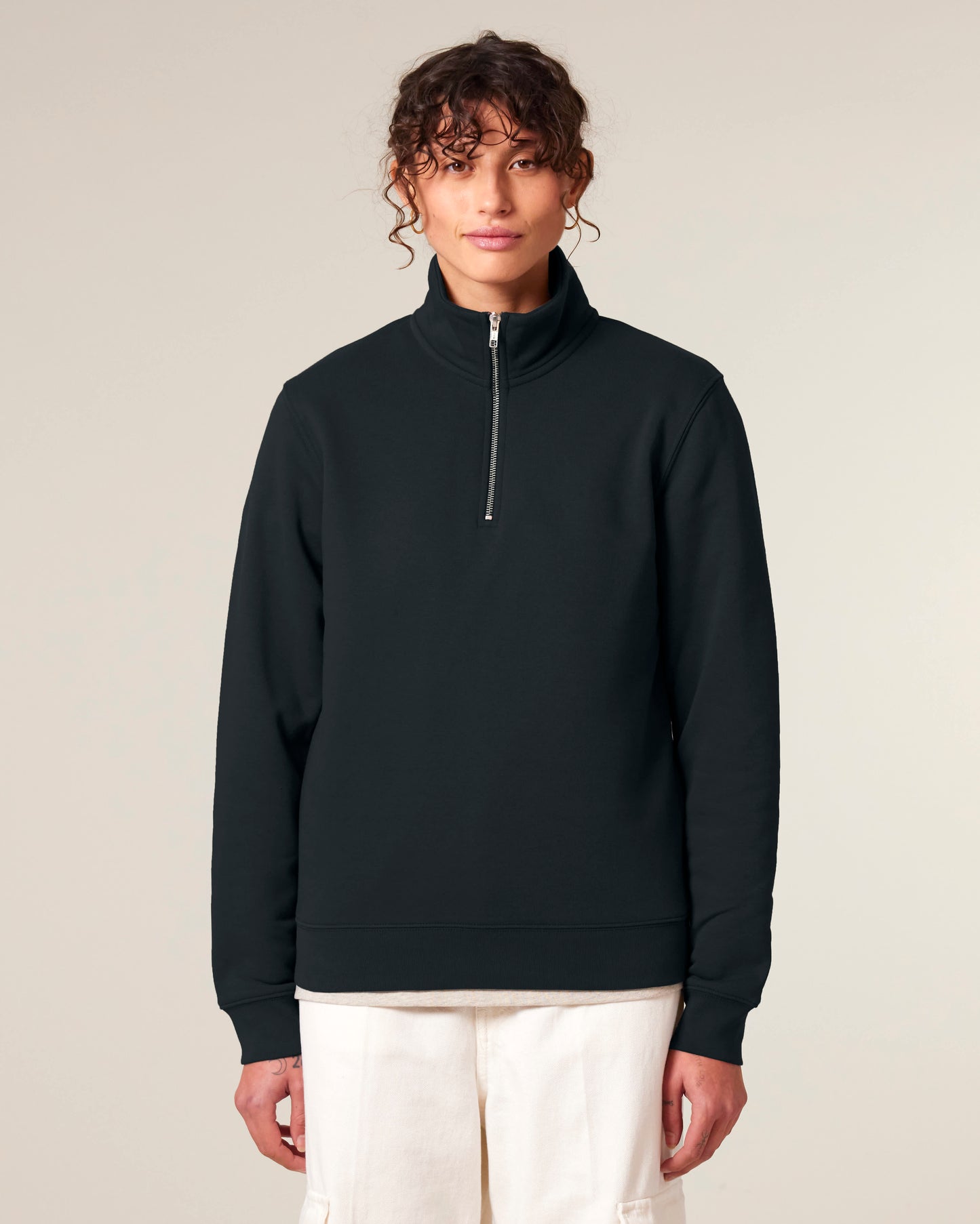 ZIP SWEATER - ZWART
